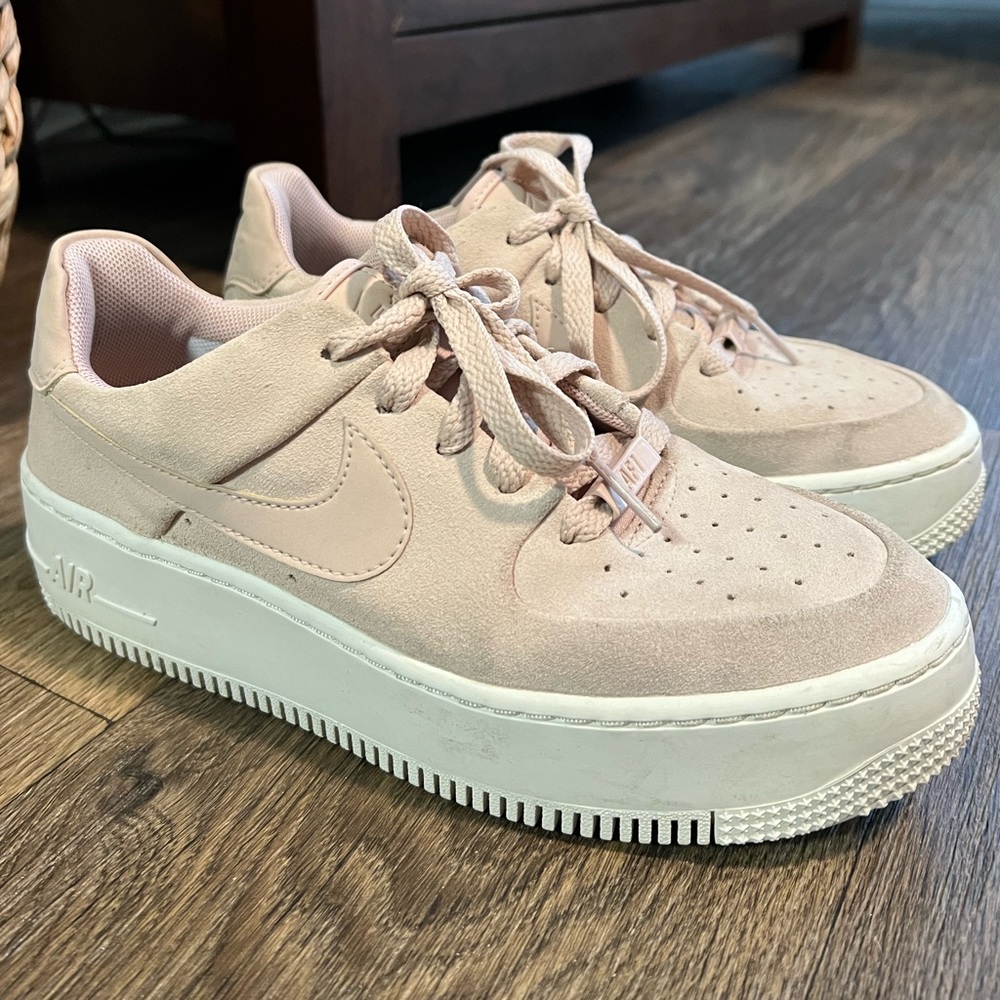 Air Force 1 Sage Lows ‘Particle Beige’